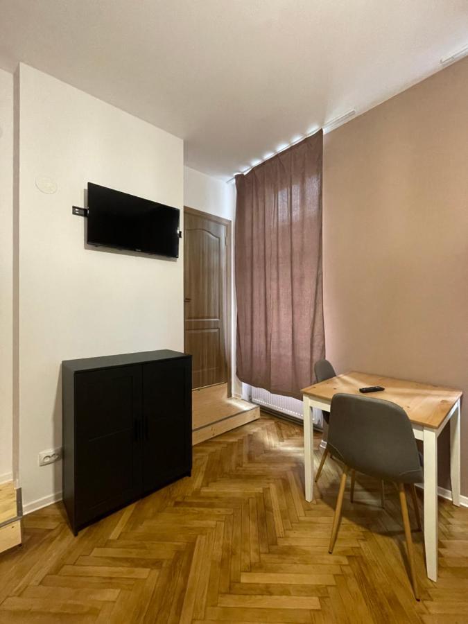Schei Central Studios In The Heart Of Brasov Luaran gambar