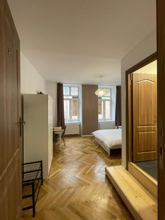 Schei Central Studios In The Heart Of Brasov Luaran gambar
